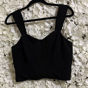 SUNDAY IN BROKLING Black Sleeveless Crop Top